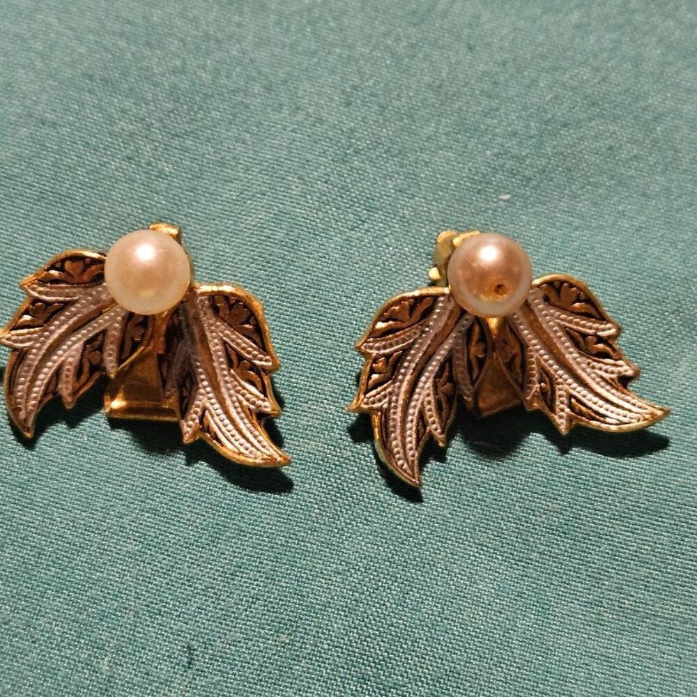 Vintage Two Tone Leaf Pearl Clip On Earrings Spain Signed / D-2